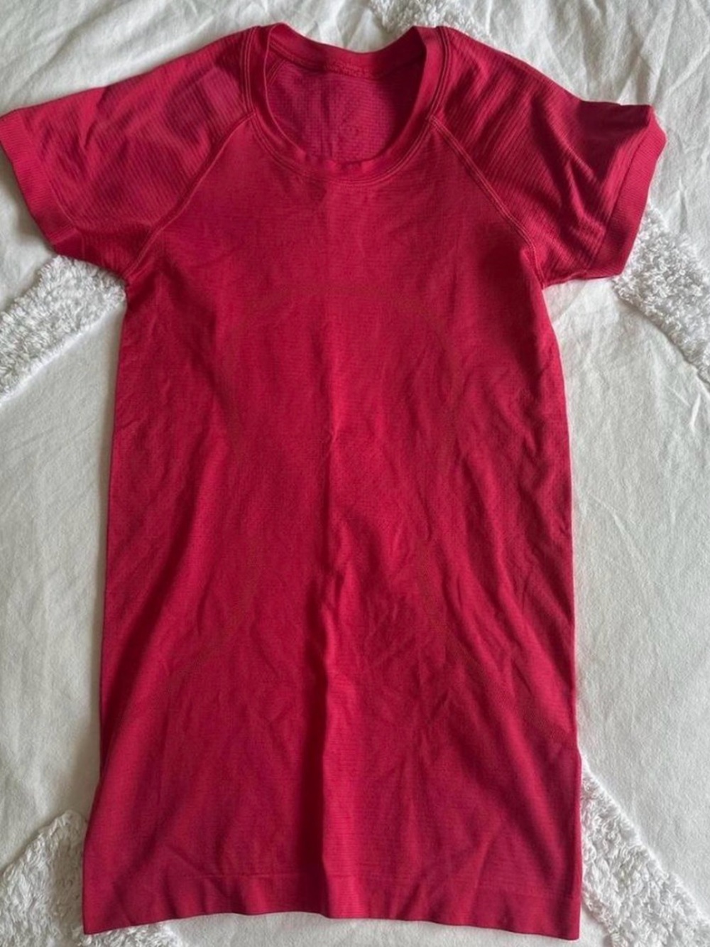 lululemon athletica Short Sleeve Tee Dress in Bright Red